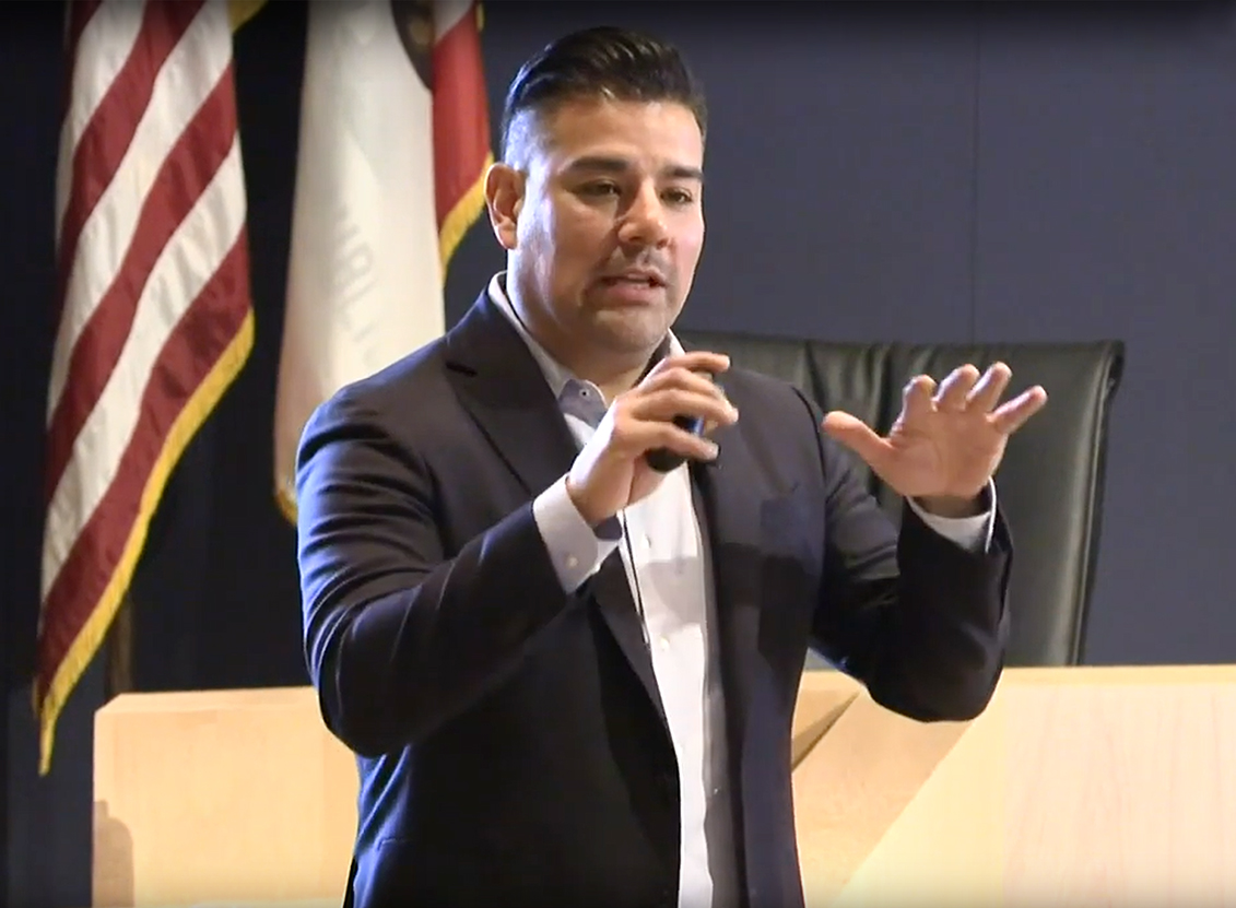 Comisionado Ricardo Lara: “El trabajo de las familias inmigrantes es ...